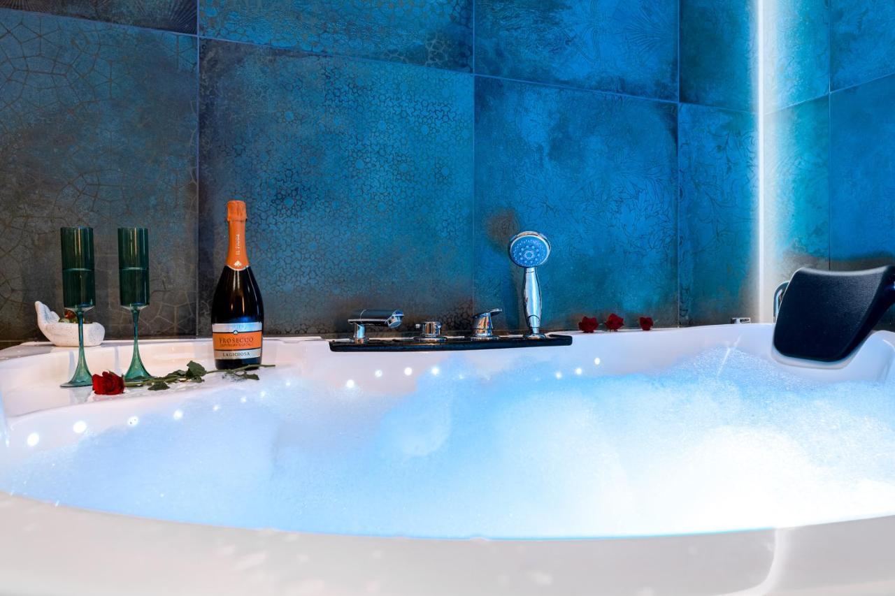Jacuzzi & Bike Apartment, كراكوفيا المظهر الخارجي الصورة