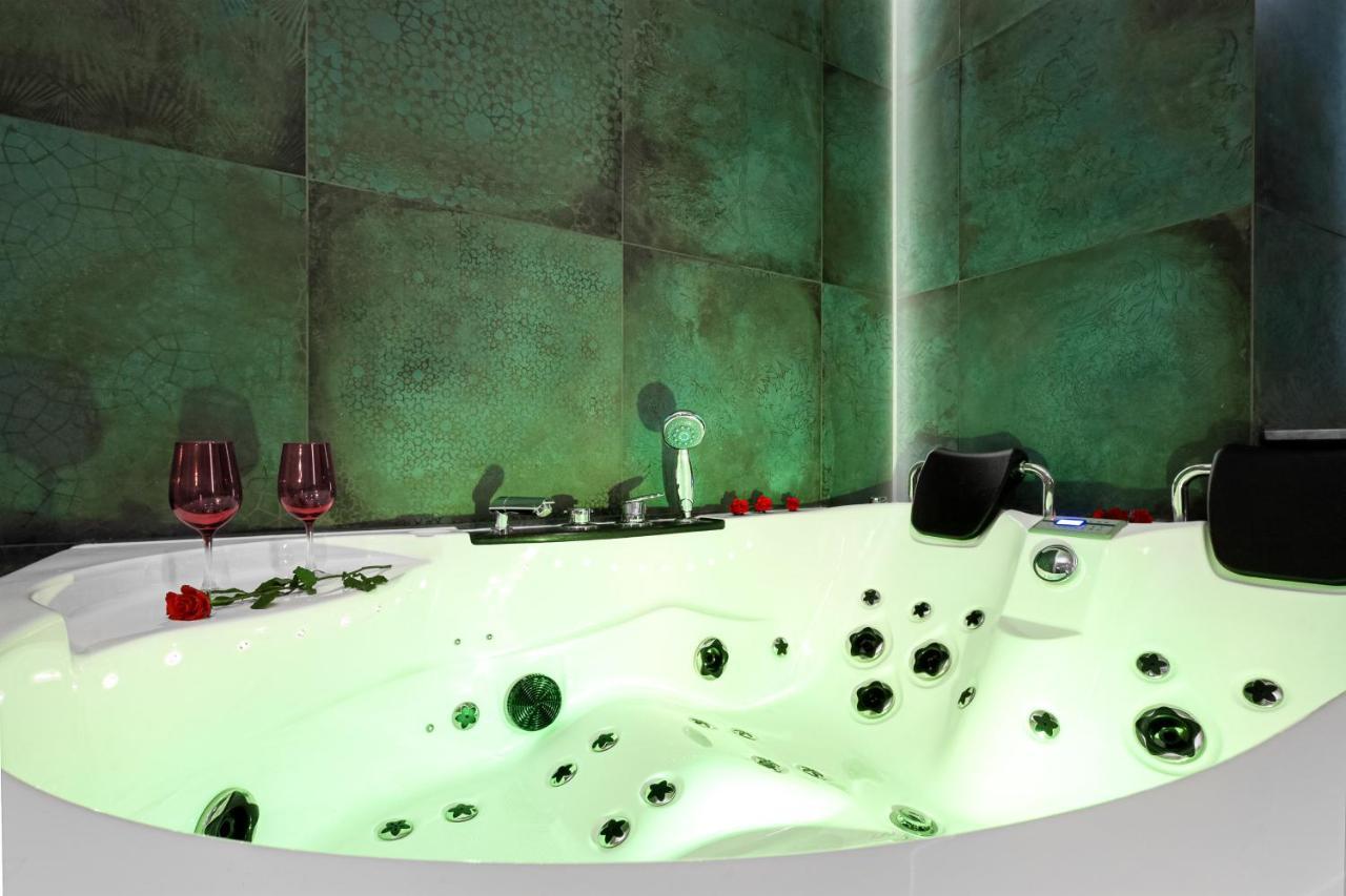 Jacuzzi & Bike Apartment, كراكوفيا المظهر الخارجي الصورة