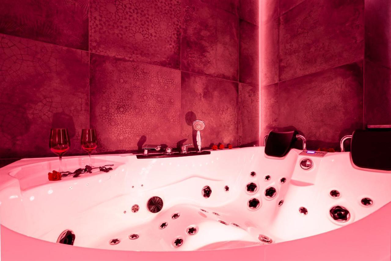 Jacuzzi & Bike Apartment, كراكوفيا المظهر الخارجي الصورة