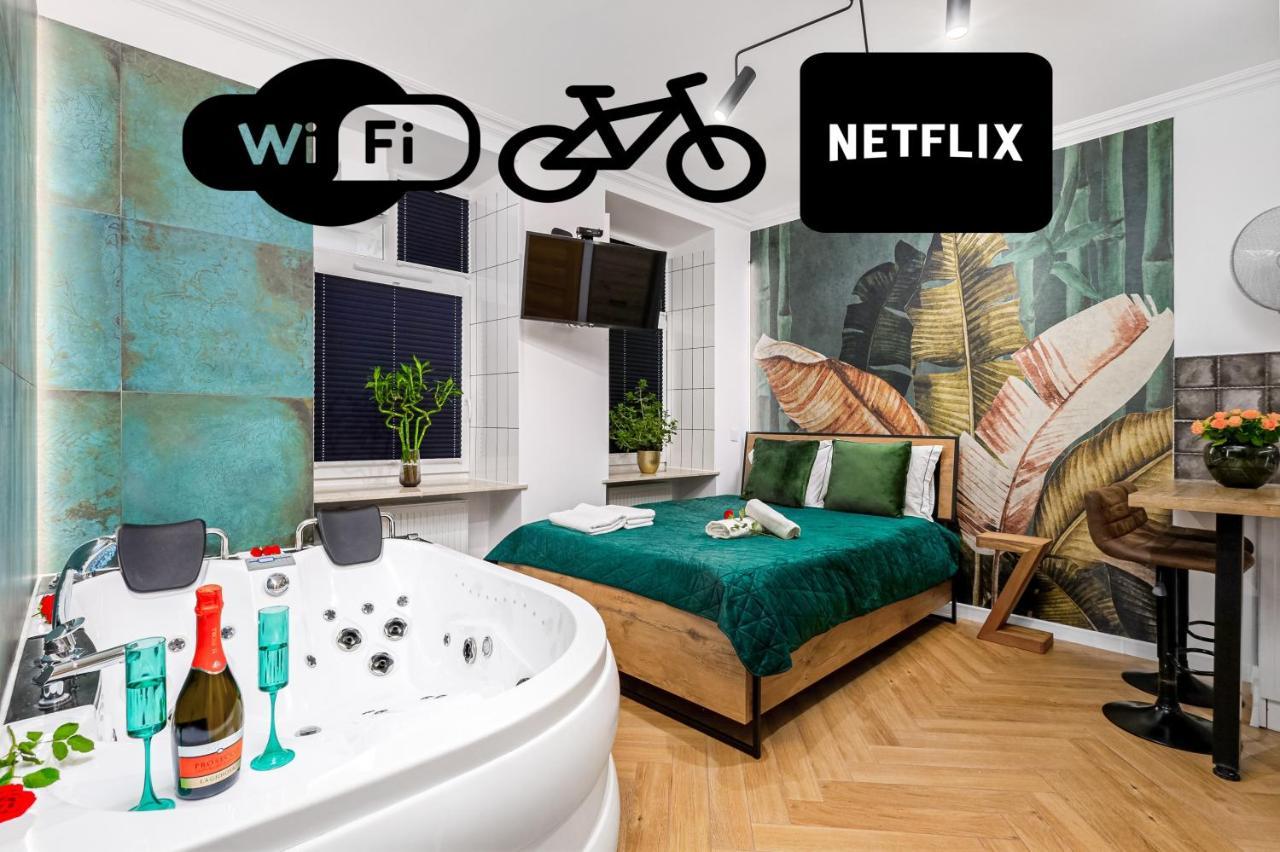 Jacuzzi & Bike Apartment, كراكوفيا المظهر الخارجي الصورة